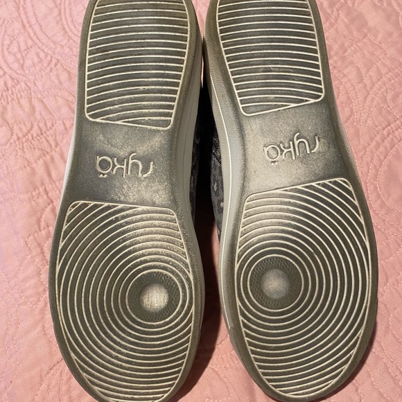 Like new “Vera” Wedge bootie sneaker from Ryka - Picture 7 of 7